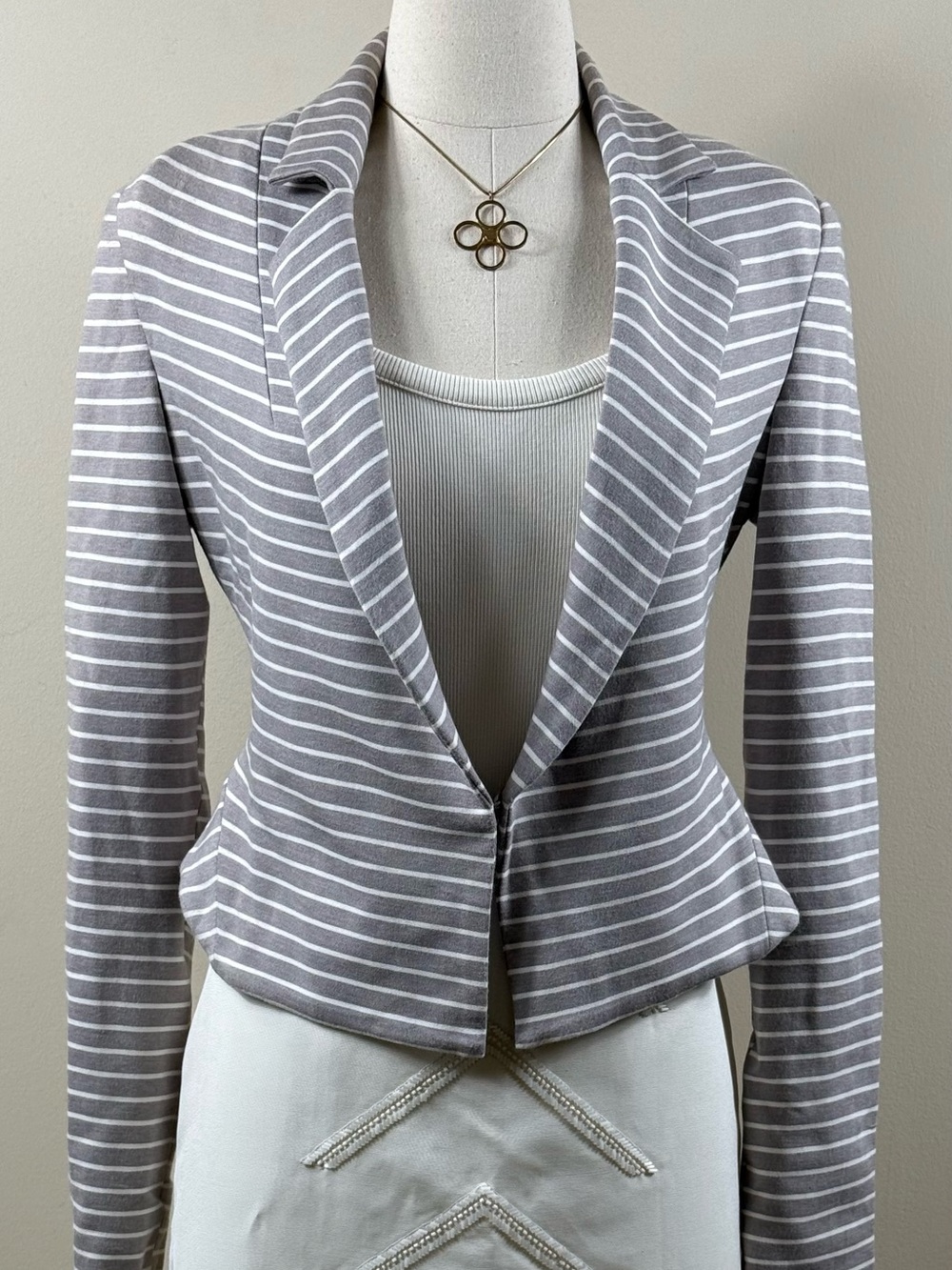 Robert Rodriguez Taupe and White Striped Cropped Blazer Sz 4 NWOT